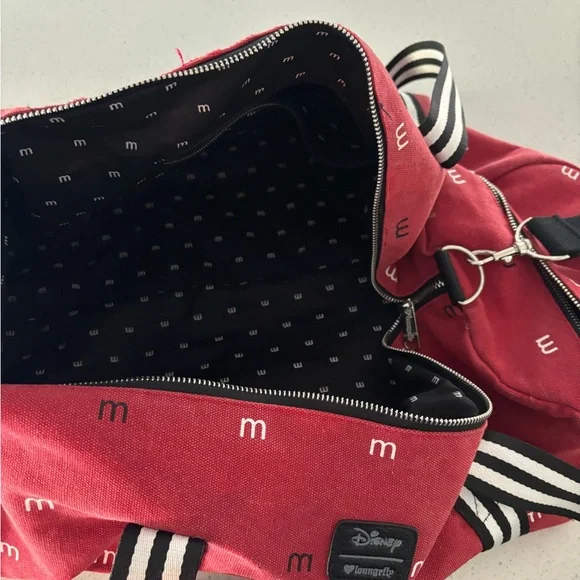 Disney Loungefly Mickey and Minnie Duffle Bag - Like New! - Picture 6 of 7